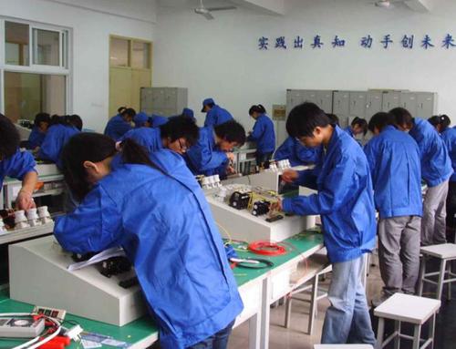 哪里有短期電工培訓班