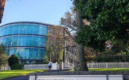 奧克蘭大學相當于國內什么檔次？什么水平？