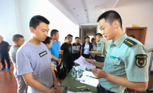 軍校畢業(yè)生待遇(軍校學(xué)員待遇一覽表)-圖1