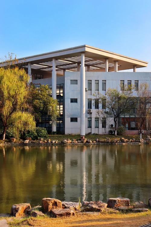 江蘇 大學(xué)(江蘇的大學(xué)排名一覽表)-圖1