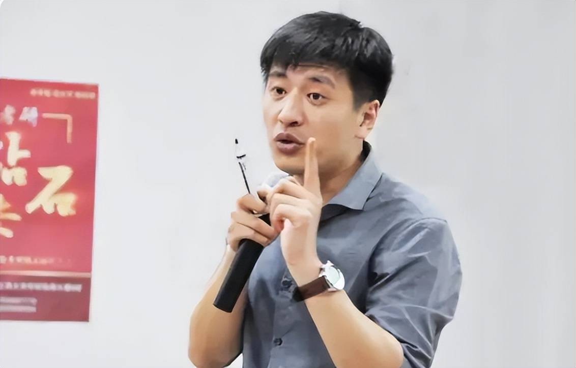 張雪峰談俄語專業(yè)(張雪峰小語種建議)-圖1