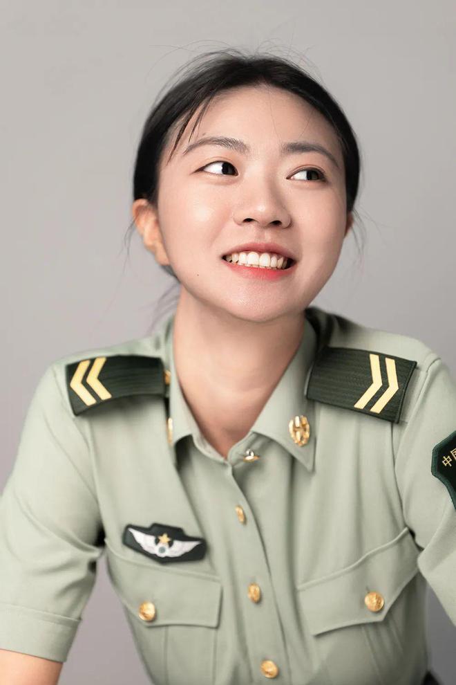 部隊女兵是玩的嗎-圖1