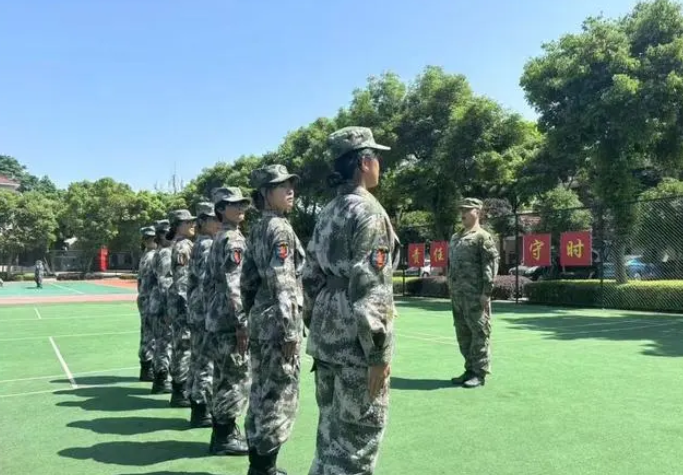 重慶糾正叛逆的學(xué)校在哪里-推薦環(huán)帝錦輝青少年素質(zhì)教育基地-圖3