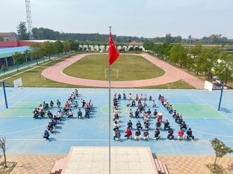 漢川啟泰心理輔導與軍訓的獨特教育模式-圖1