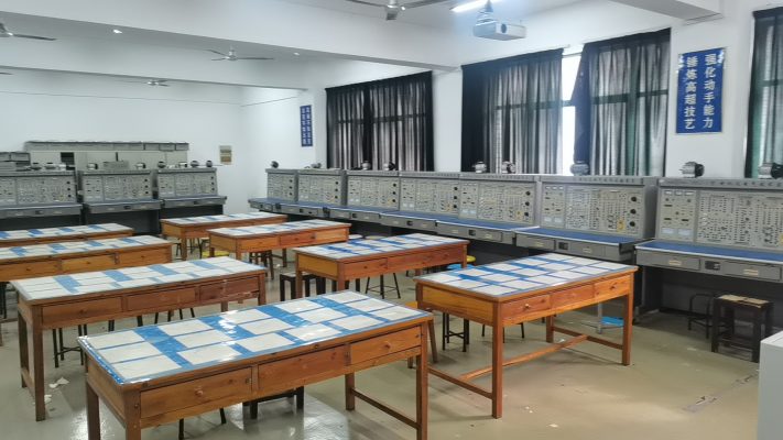 初中畢業讀大專！2025安徽工業職院3+3升學班｜國家承認學歷｜火熱招生中-圖1